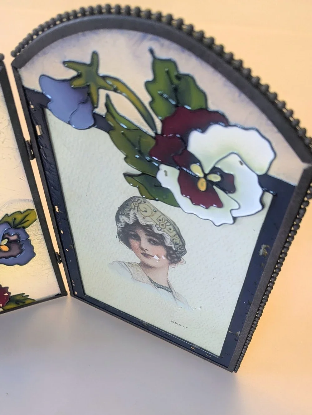 Vintage Ornate Photo Frame 5x7. Foldable Metal Frame with Glass. Overall 10